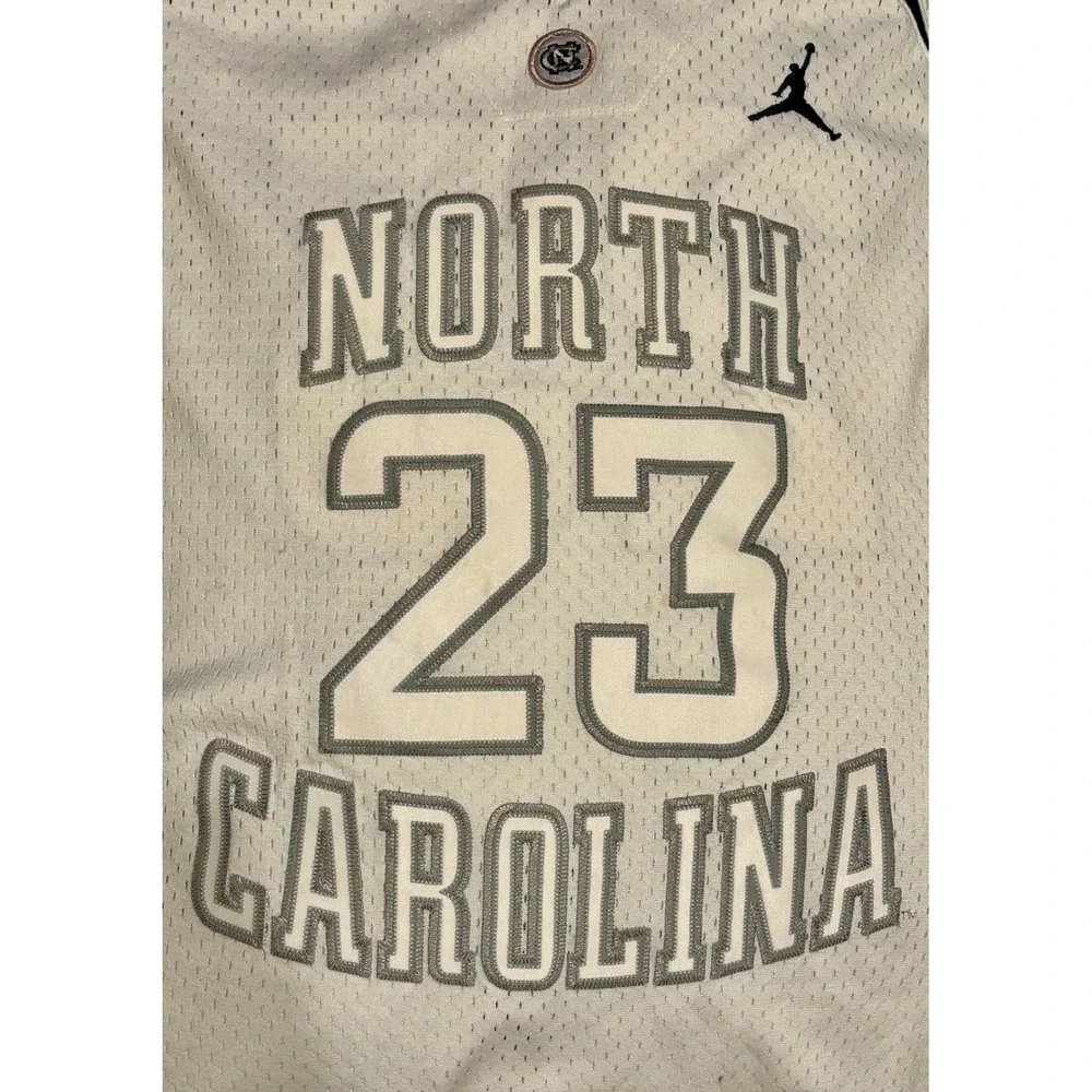 Vintage Jordan North Carolina 23 Basketball Jersey Mens XL White Grey Nike‎ Team